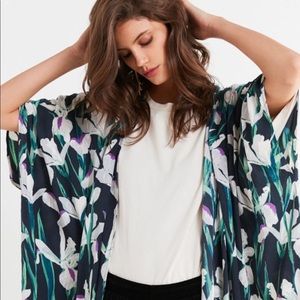 Silky orchid kimono